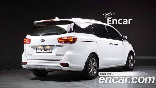 Kia Carnival 7-Seater Limousine President — пробег 116 140 км — фото 2 из 5