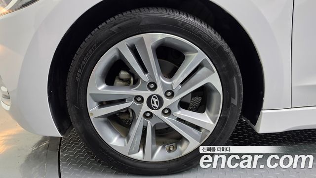 Hyundai AVANTE из Кореи Encar