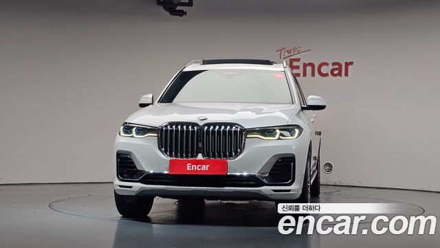 BMW X7 xDrive 40i Design Pure Excellence 7-Seater — пробег 80 190 км — фото 3 из 5