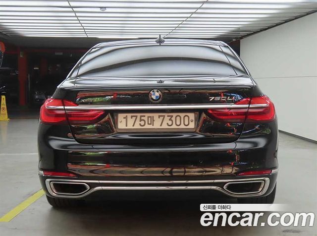 BMW 7-Series 750Li xDrive M Sport — пробег 116 000 км — фото 3 из 5