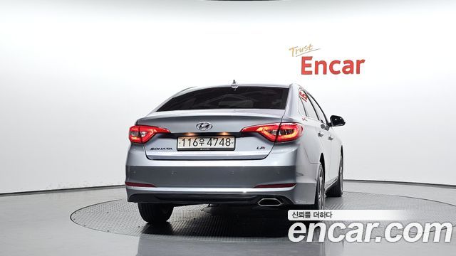 Hyundai Sonata LPI Premium — пробег 212 062 км — фото 4 из 5