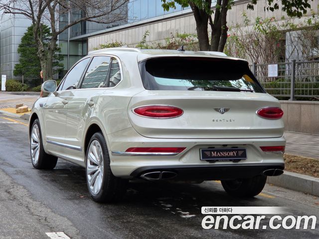 Bentley Bentayga 4.0 V8 Azure — пробег 39 450 км — фото 2 из 5