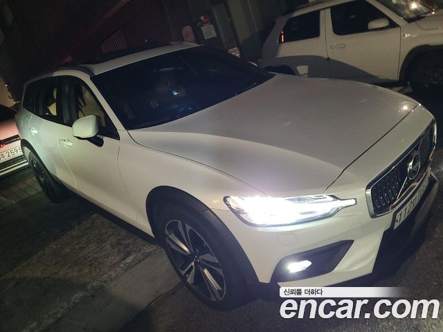 Volvo V60 из Кореи Encar
