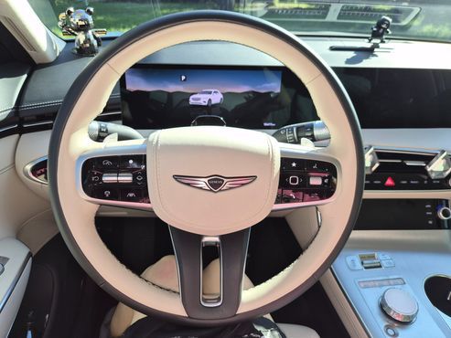 Genesis GV70 2.5T Gasoline AWD — пробег 16 000 км — фото 4 из 5