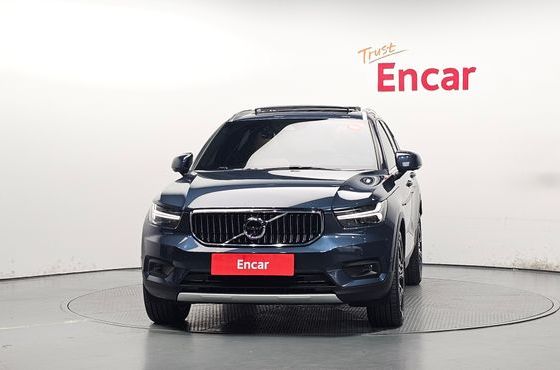 Volvo XC40 B4 Inscription — пробег 106 344 км — фото 3 из 5