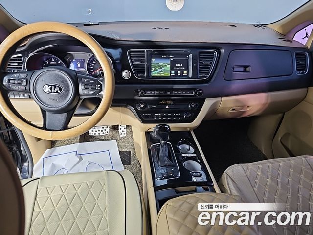 Kia Carnival из Кореи Encar