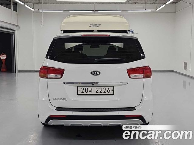 Kia Carnival из Кореи Encar