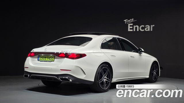 Mercedes-Benz E-Class E300 4MATIC AMG Line — пробег 1 795 км — фото 2 из 5