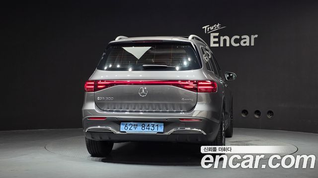 Mercedes-Benz EQB EQB300 4MATIC AMG Line — пробег 2 352 км — фото 4 из 5