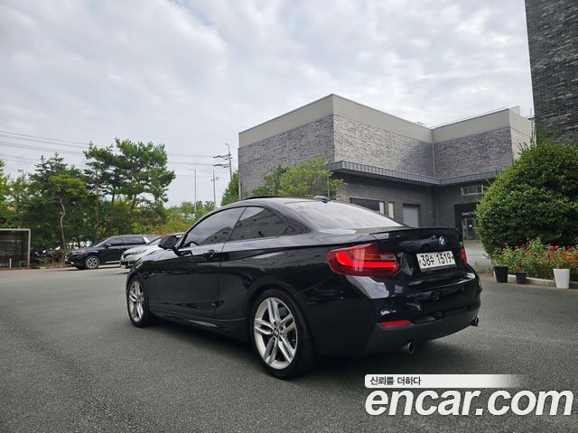 BMW 2-Series 220d M Sport Coupe — пробег 226 000 км — фото 3 из 5