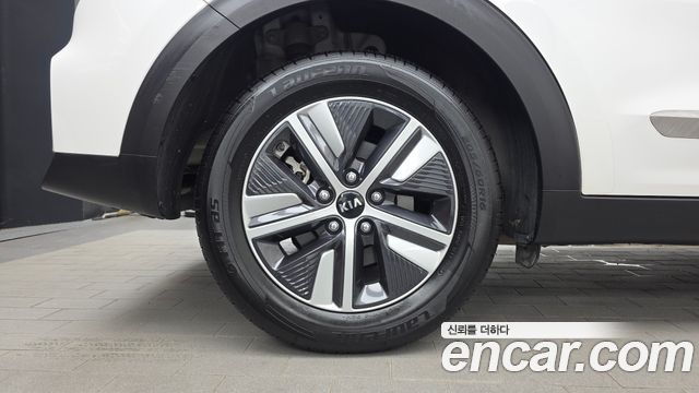 Kia Niro 1.6 HEV Prestige — пробег 93 257 км — фото 5 из 5