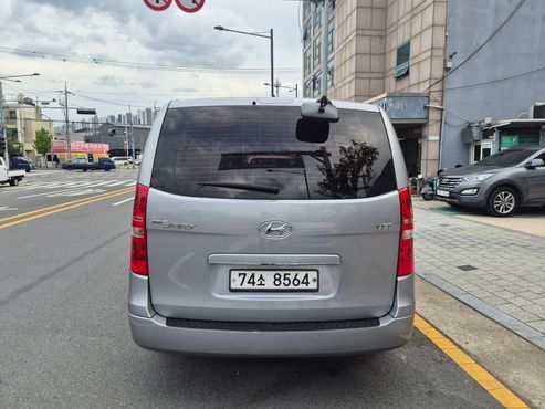 Hyundai Starex 12-Seater Wagon Smart — пробег 110 854 км — фото 3 из 5