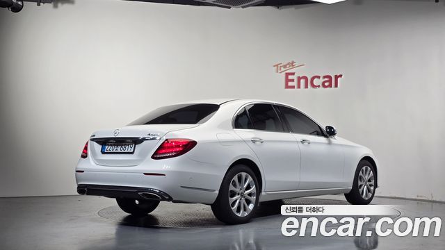 Mercedes-Benz E-Class из Кореи Encar