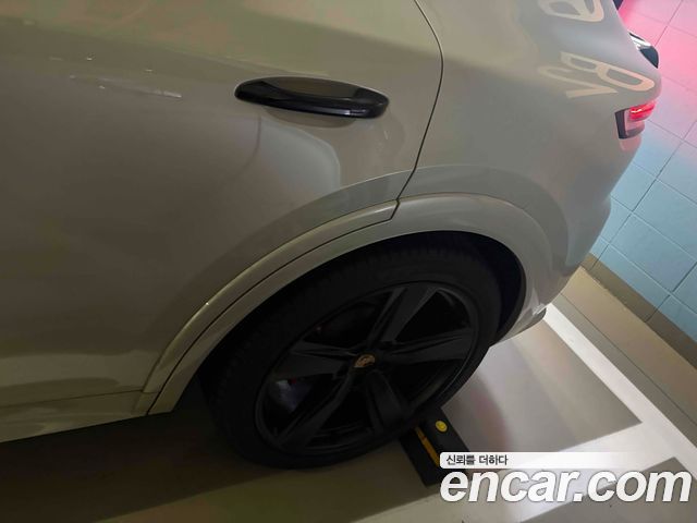 Porsche Cayenne 4.0 GTS — пробег 15 000 км — фото 3 из 5