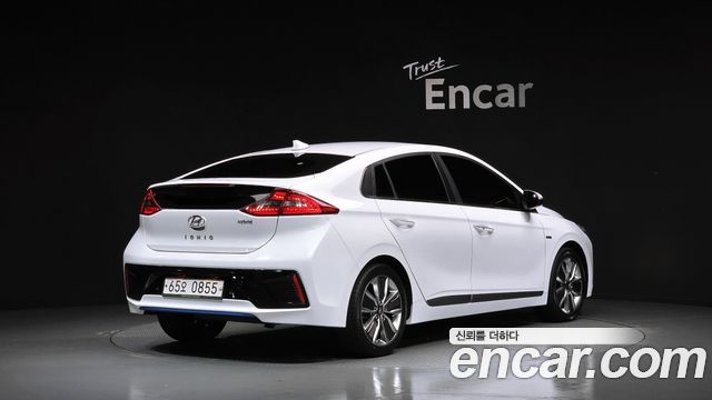 Hyundai Ioniq Q — пробег 78 857 км — фото 2 из 5