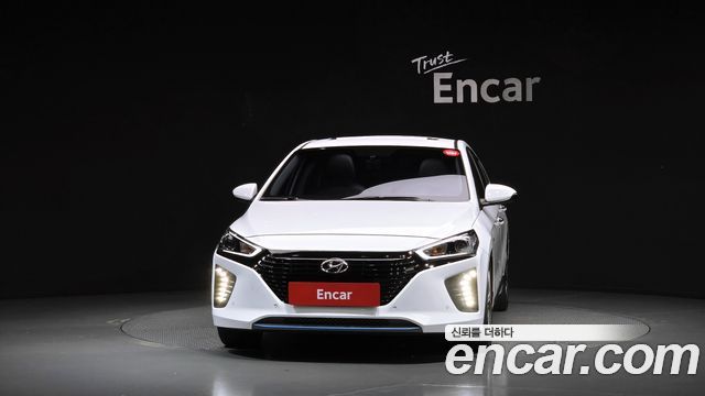 Hyundai Ioniq Q — пробег 78 857 км — фото 3 из 5