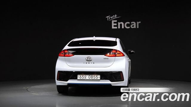 Hyundai Ioniq Q — пробег 78 857 км — фото 4 из 5