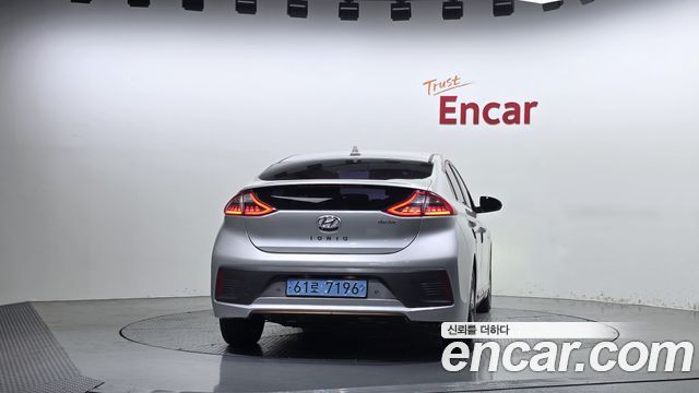 Hyundai Ioniq из Кореи Encar