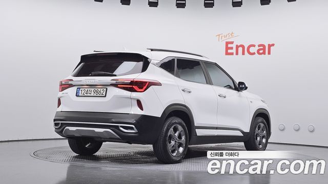Kia Seltos из Кореи Encar