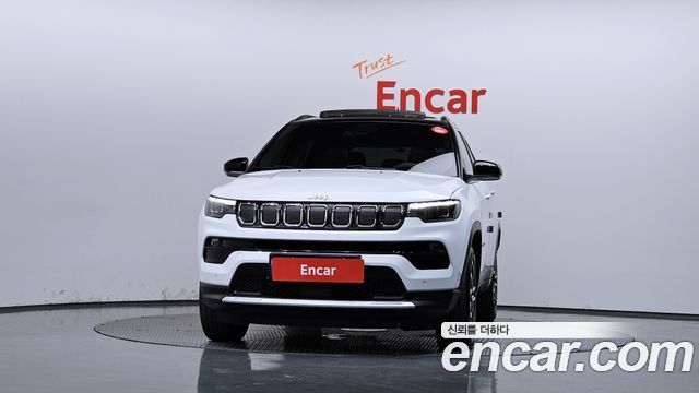 Jeep Compass 2.4 Limitied AWD — пробег 5 049 км — фото 3 из 5