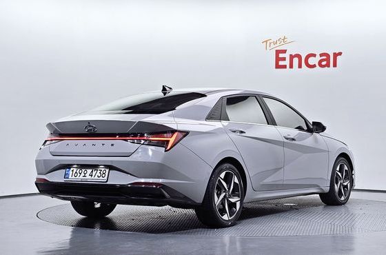 Hyundai AVANTE Inspiration — пробег 64 896 км — фото 2 из 5