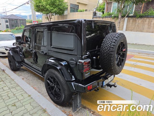 Jeep Wrangler 2.0 Sahara Power Top 4Door 4xe — пробег 12 900 км — фото 4 из 5