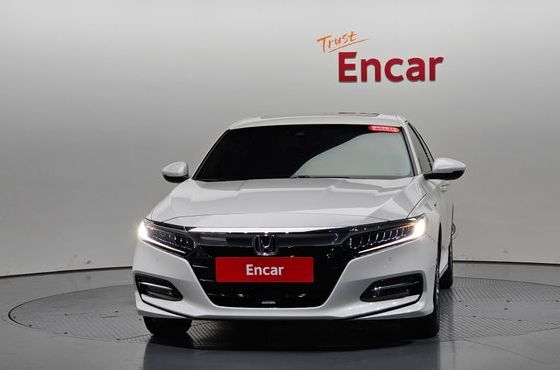 Honda Accord 2.0 Hybrid Touring — пробег 25 628 км — фото 3 из 5