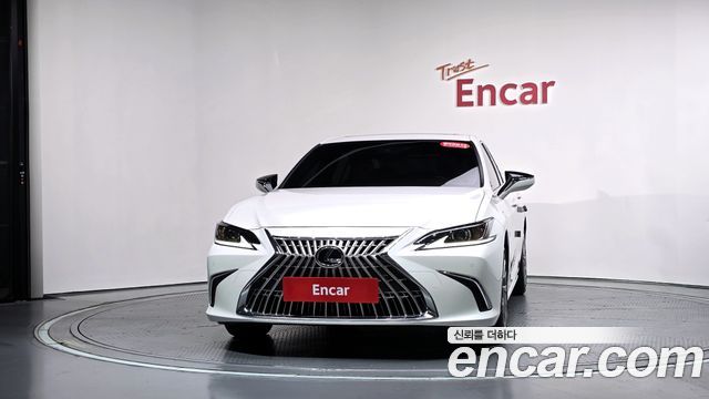 Lexus ES Luxury Plus — пробег 23 635 км — фото 3 из 5