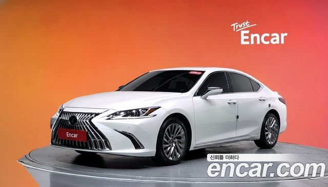 Lexus ES Luxury Plus — пробег 23 635 км — фото 1 из 5