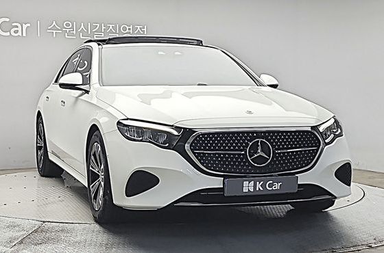 Mercedes-Benz E-Class E200 Avantgarde — пробег 24 881 км — фото 3 из 5