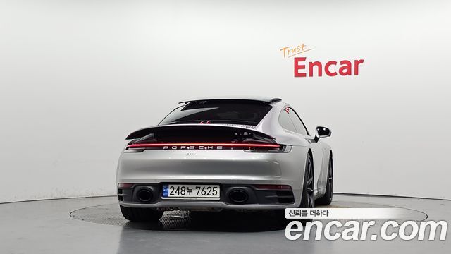 Porsche 911 Carrera 4 — пробег 73 883 км — фото 4 из 5