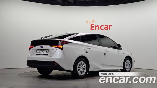 Toyota Prius 1.8 — пробег 80 972 км — фото 2 из 5
