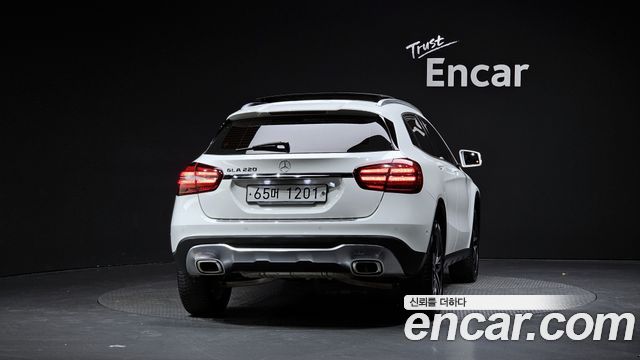 Mercedes-Benz GLA-Class из Кореи Encar