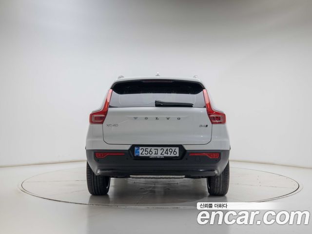 Volvo XC40 B4 Ultra Bright — пробег 809 км — фото 5 из 5