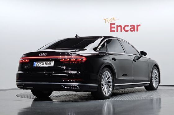 Audi A8 55 TFSI Quattro LWB — пробег 77 227 км — фото 2 из 5