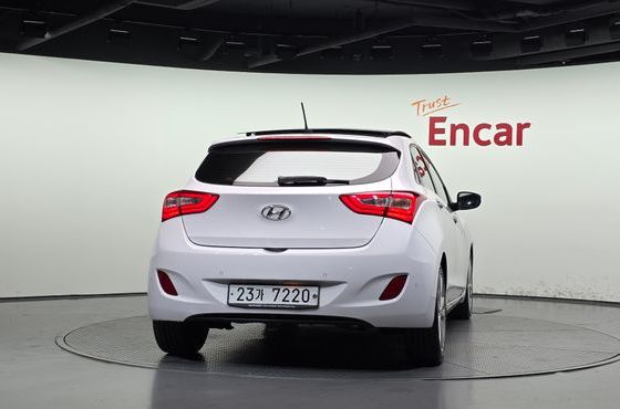 Hyundai i30 Diesel 1.6 VGT PYL — пробег 127 924 км — фото 4 из 5