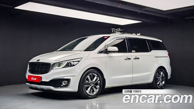 Kia Carnival 9-seater Noblesse — пробег 135 351 км — фото 1 из 5