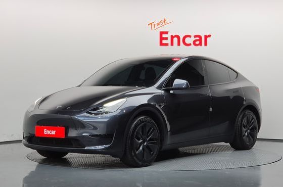 Tesla Model Y RWD — пробег 9 119 км — фото 1 из 5