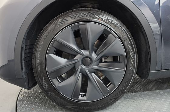 Tesla Model Y RWD — пробег 9 119 км — фото 5 из 5