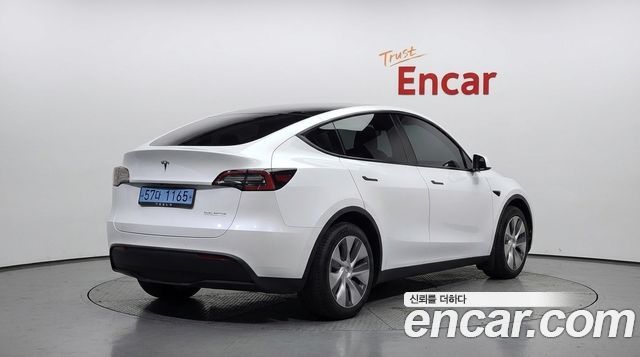Tesla Model Y Long Range AWD — пробег 85 818 км — фото 2 из 5