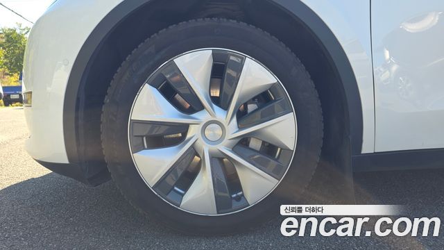 Tesla Model Y Long Range AWD — пробег 85 818 км — фото 5 из 5