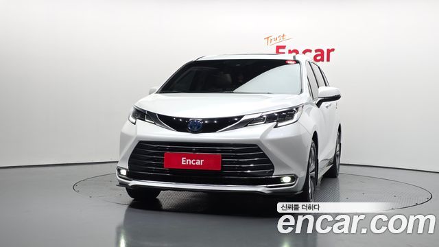 Toyota Sienna 2.5 Hybrid 2WD — пробег 18 784 км — фото 3 из 5