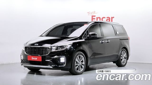 Kia Carnival 9-Seater Noblesse Special — пробег 45 856 км — фото 1 из 5