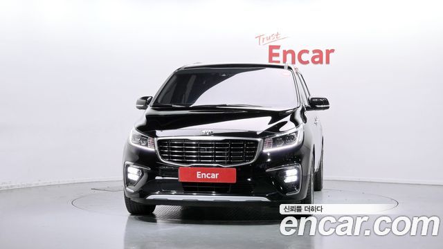 Kia Carnival 9-Seater Noblesse Special — пробег 45 856 км — фото 3 из 5