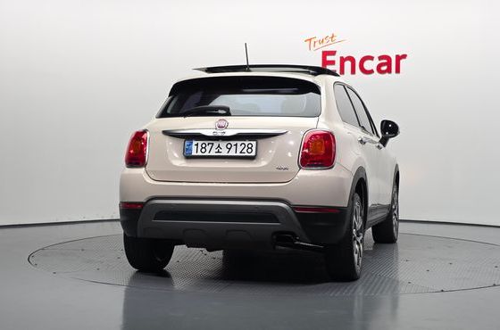 Fiat 500X 2.0 Diesel Cross Plus AWD — пробег 111 916 км — фото 4 из 5