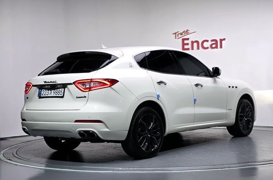 Maserati Levante 3.0 AWD GranLusso — пробег 110 087 км — фото 2 из 5