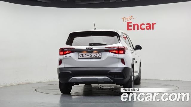 Kia Seltos из Кореи Encar