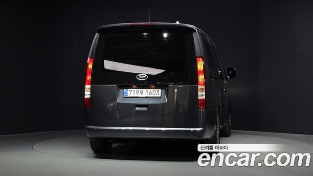 Hyundai Staria Tourer 11-Seater Modern — пробег 102 205 км — фото 4 из 5