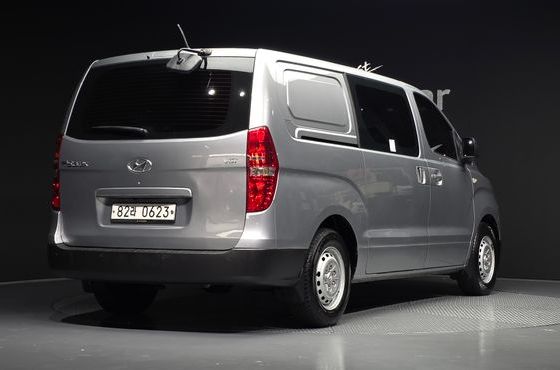 Hyundai Starex Van 5-Seater Style — пробег 122 825 км — фото 2 из 5