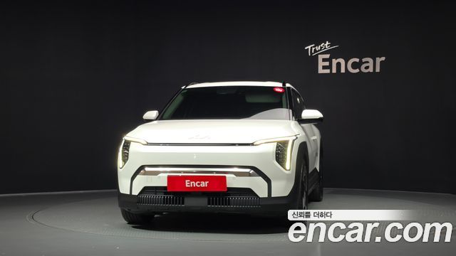 Kia EV3 Long Range 2WD Earth — пробег 166 729 км — фото 3 из 5